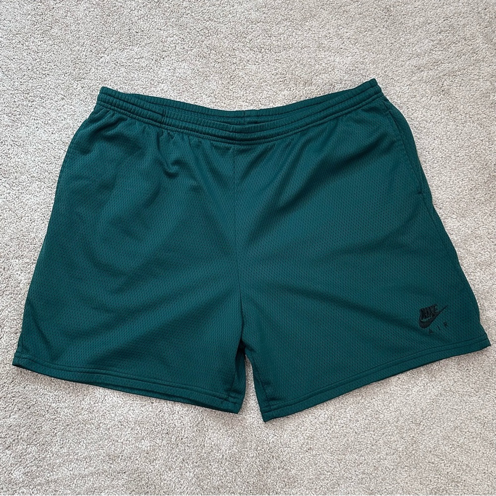 ❌SOLD❌ Vintage Nike Mesh 2 Pocket Shorts